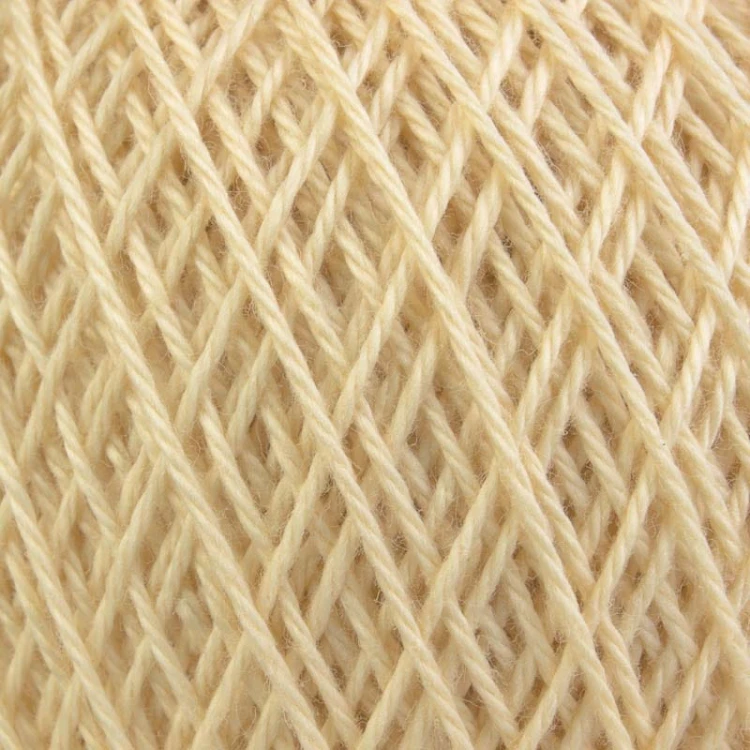 Kordonek Kaja 15 / 30 g / 304 beż