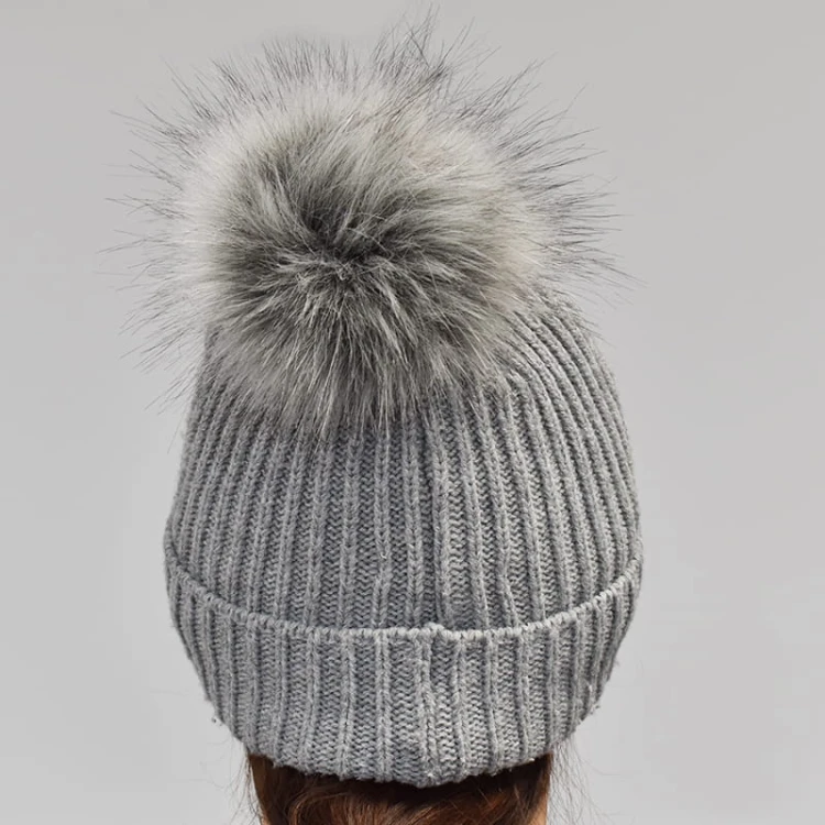 Pompon do czapki 12 cm / P-02 / szary