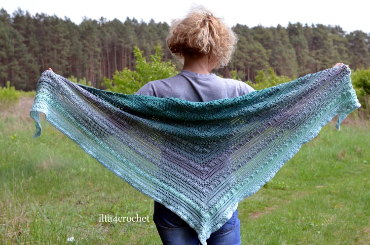 Kto szydełkuje nie błądzi - ilta4crochet - https://www.ilta4crochet.pl/2018/04/chusty-lost-in-time-i-wirus.html