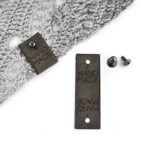 Metka nubuk premium z nitem "HAND MADE" / ciemny szary / 60 x 20 mm