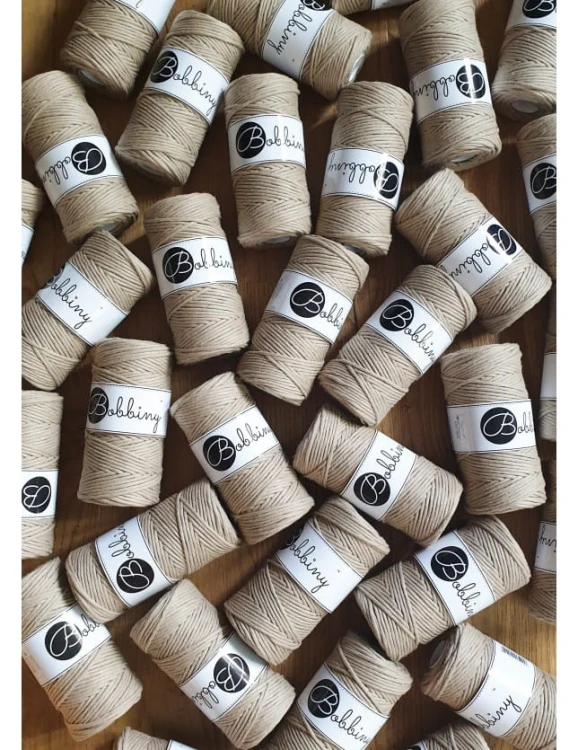 Sznurek skręcany bawełniany Bobbiny Macrame Cord / Piaskowy / Sand / 3mm / 100m