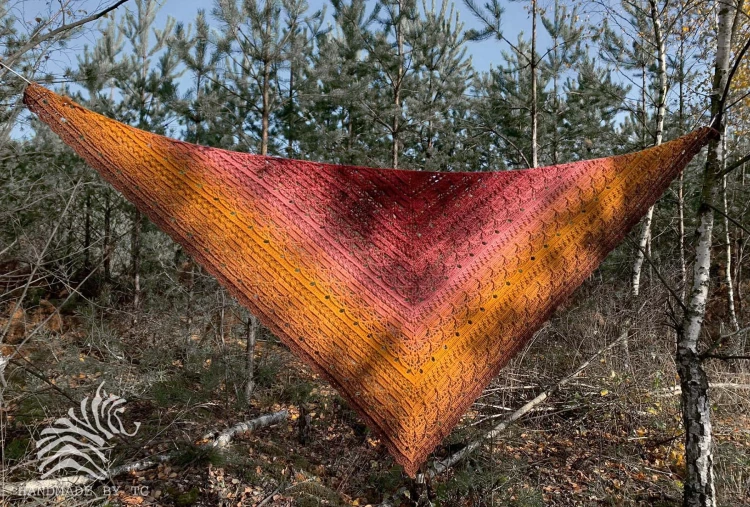 Kokonek Merino New Horizons 1600m,4nitki, wzór Kristle by Nina Prejznar, Wykonanie Kasia Shmidt, szydełko 3,25, chusta 190x90..jpg
