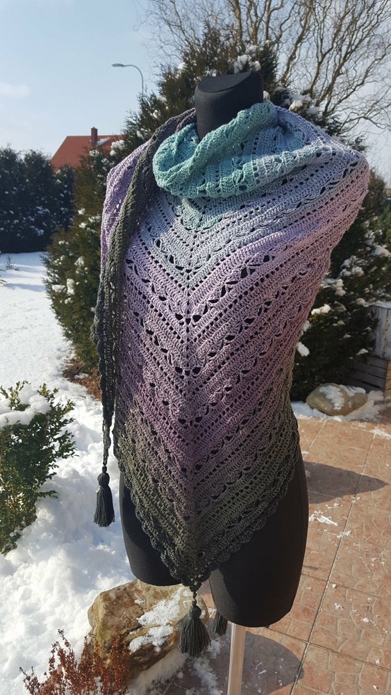 Autorka: Aleksandra Grabińska - Tagiloni hand made
Wzór: Bruinen
Motek: Patyna/lawenda/blady fiolet/khaki/butelkowa zieleń