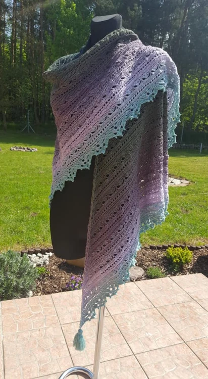 Autorka: Aleksandra Grabińska - Tagiloni hand made
Wzór: Bruinen