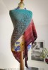 Autor Aga Wojtkowiak, wzór „Yaga Shawl”, Kokonek Merino 676 Last song