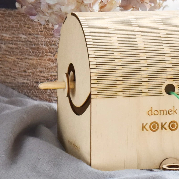 Domek na Kokonki / podajnik do włóczki