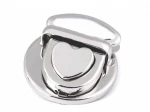 Zapięcie do torebki serce / nikiel / 30 x 32 mm / 2 szt.