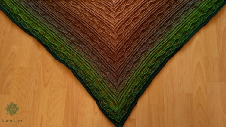 Koronkova
Wzór: Kalinda (Sylwia -  ttp://mycrochetory.com)
Liczba nitek: 3 nitki
Długość: 1100 m
Waga: 220 g
Szydełko: Knit Pro 3,5 mm