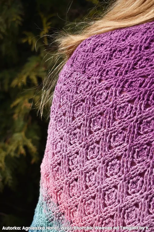 Autorka: Agnieszka Narel; Wzór: Rhombic Weaves od Tangled by K