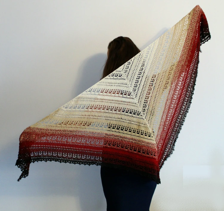 Autorka: @CrazyMade / Wzór:  Milles
 3 nitki, 1200 m  / Szydełko 3,5 / Wymiary 185x80 cm